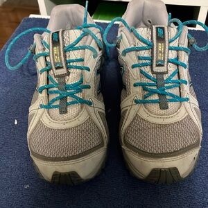 New balance women’s trail running sneakers